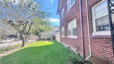 Building Photo - 3902 Dallas St