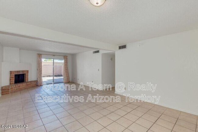 Foto del edificio - 4210 E Presidio Rd