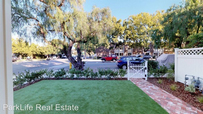 Building Photo - 4 br, 2.5 bath  - 1124 8th Street