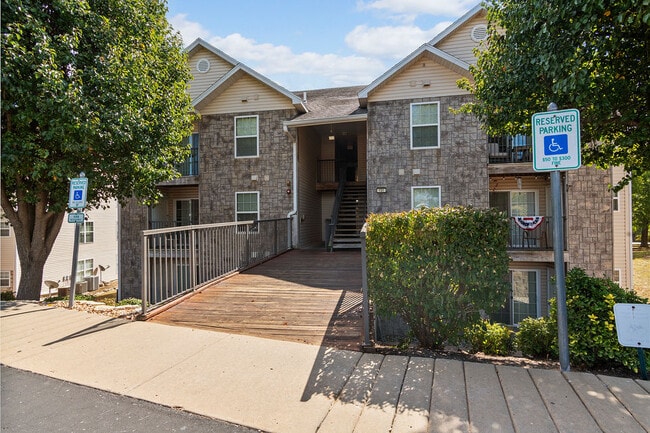 Building Photo - 143 Vixen Cir