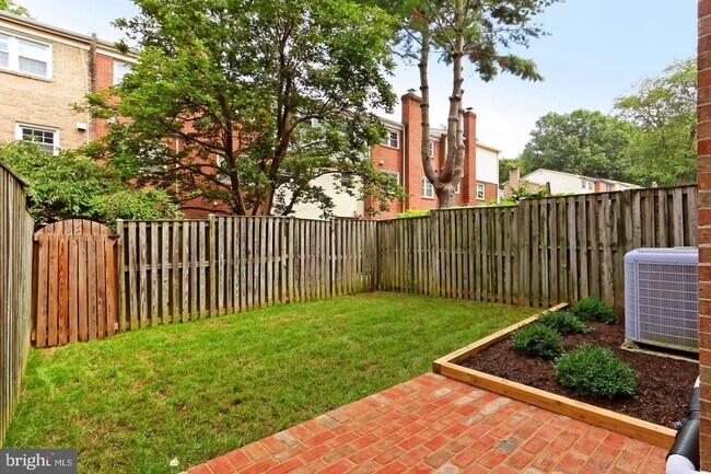 Building Photo - 4528 King William Ct