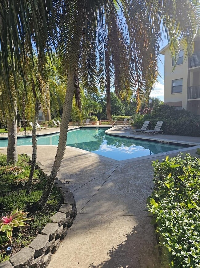 Building Photo - 9999 Summerbreeze Dr