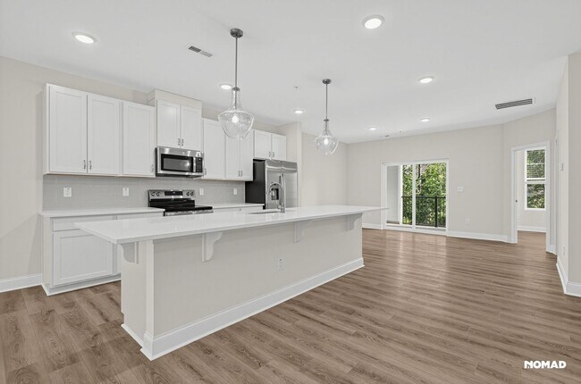 Building Photo - 409 Grove Overlook Ln