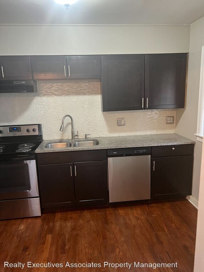 Building Photo - 2 br, 1 bath House - 719 East Emerald Ave