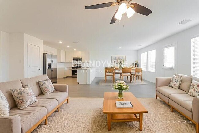 Foto del edificio - 260 Backcountry Dr