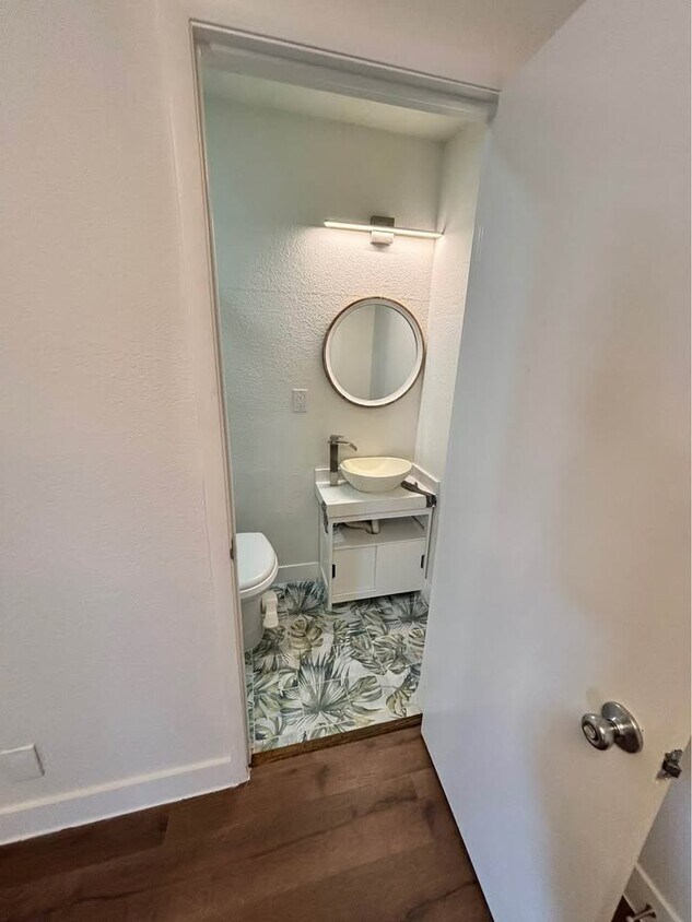 Foto del edificio - 4408 Pineaire St