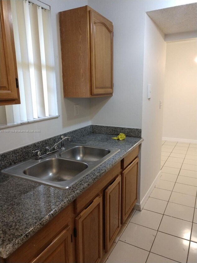 Foto principal - 580 NW 114th Ave