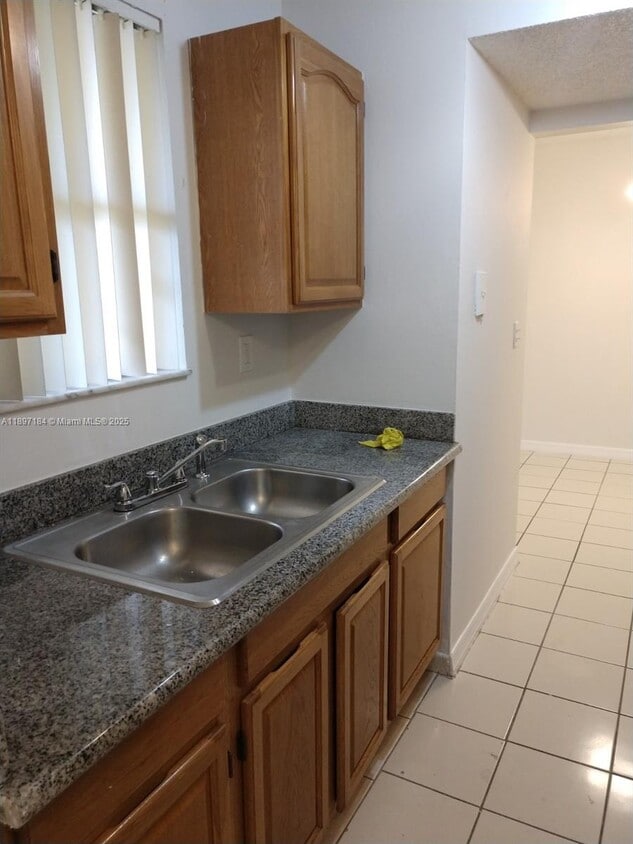 Primary Photo - 580 NW 114th Ave