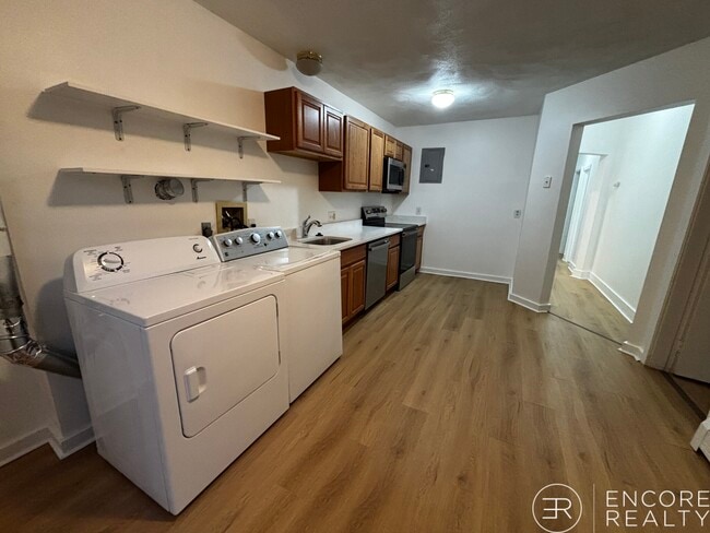 Building Photo - 655 Washington St