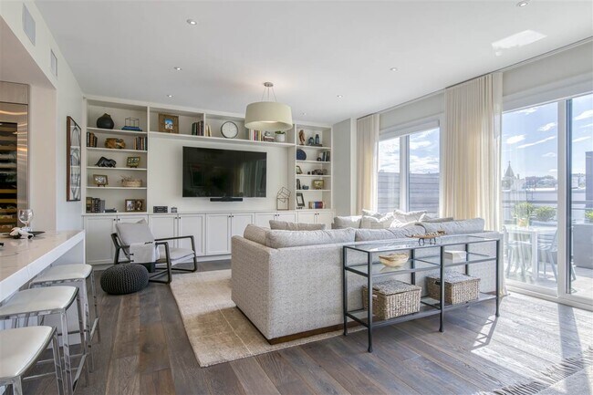 Foto del edificio - 728 Grand St