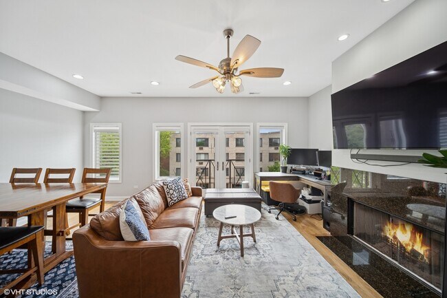 Foto del edificio - 6065 N Ridge Ave