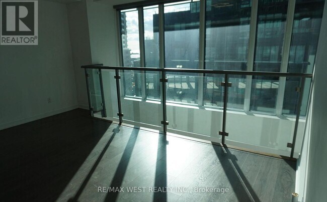 Photo du bâtiment - 150 E Liberty St