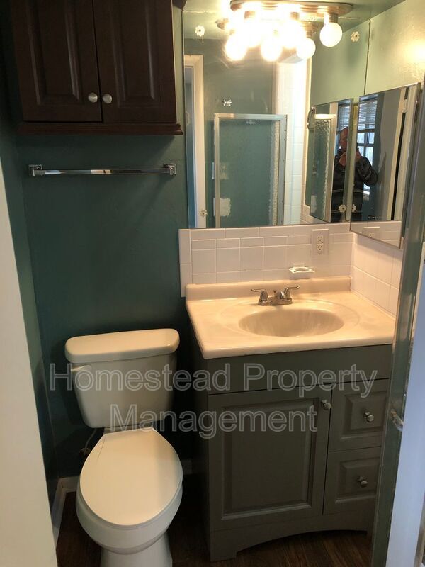 Foto del edificio - 3508 Mockingbird Ln