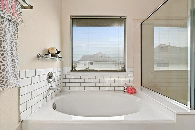 Building Photo - 3027 Loganberry Park Ln