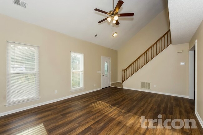 Foto del edificio - 3223 Harris Mill Ln