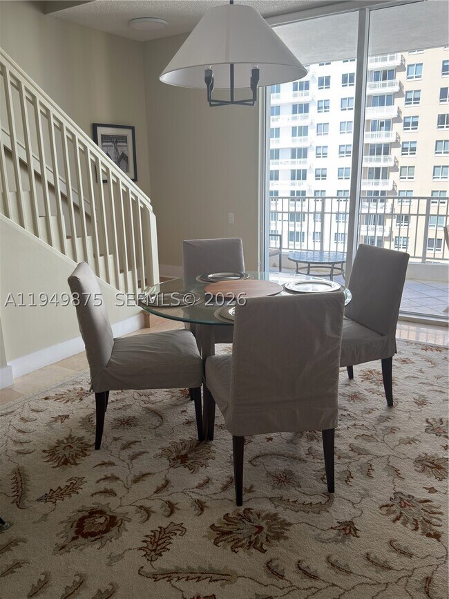 Building Photo - 701 Brickell Key Dr