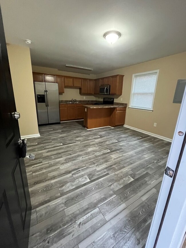 Building Photo - Charming 1BR/1BA Duplex Apartment – Prime Williamsburg Location