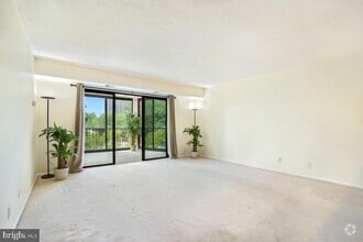 Building Photo - 5903 Mt Eagle Dr