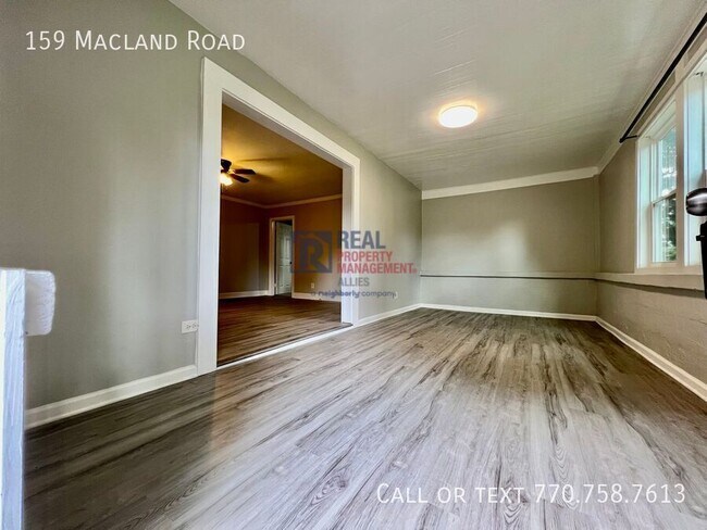 Foto del edificio - 159 Macland Rd