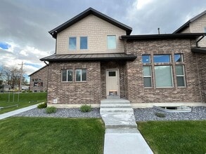 Building Photo - 182 Fenway Flds Dr