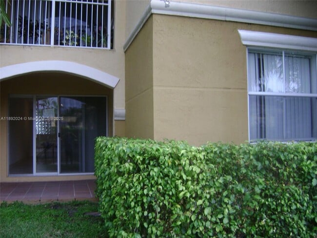 Foto del edificio - 9640 NW 2nd St
