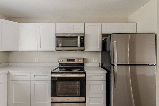 Building Photo - Central Phoenix Remodeled Townhome Oasis –...