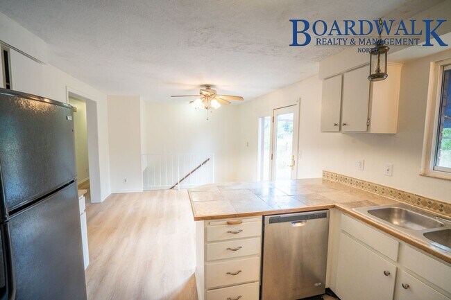 Building Photo - Updated 4 Bedroom Home in Beautiful Eden!