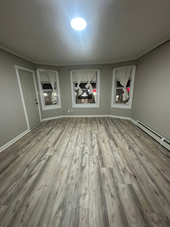 Photo - South Broadway St Apartment