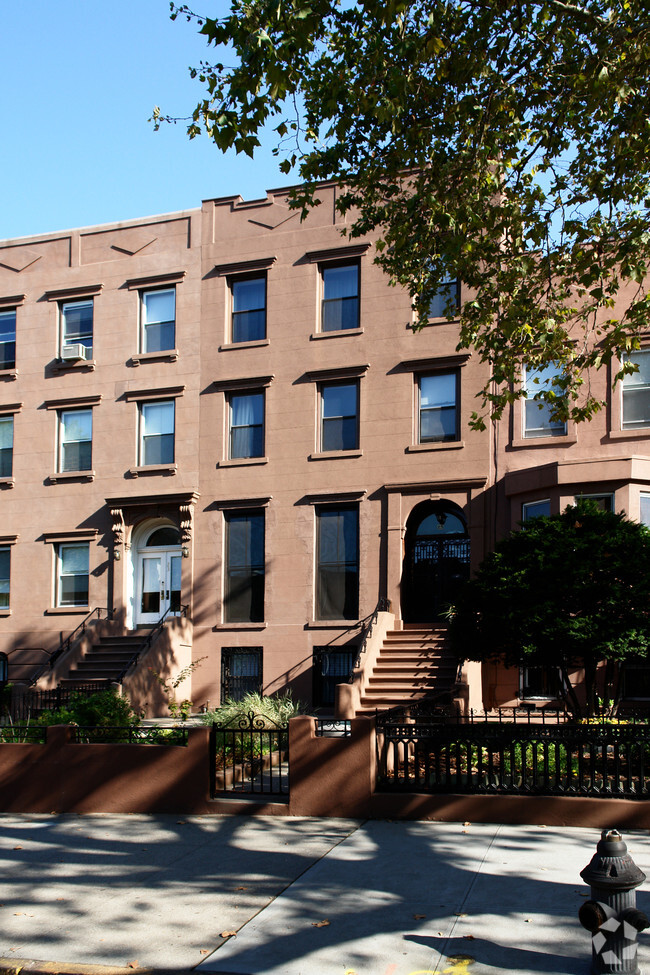 Building Photo - 25 3rd Pl