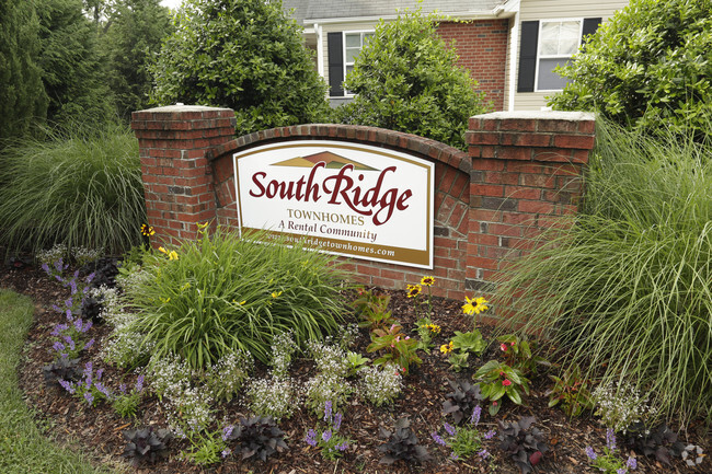 Community - SouthRidge Apartments and Townhomes