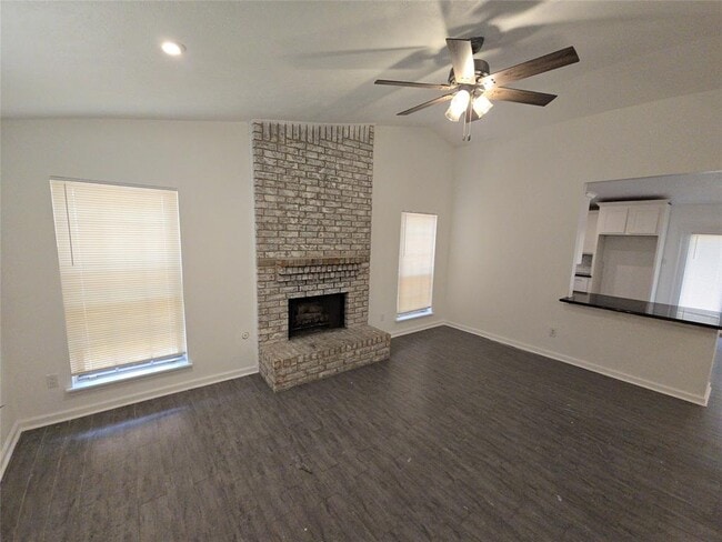 Building Photo - 16 N Circlewood Glen