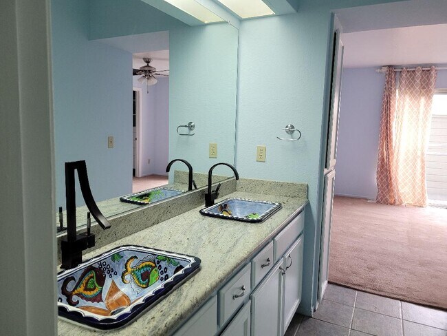 Foto del edificio - 1623 Graystone Ln