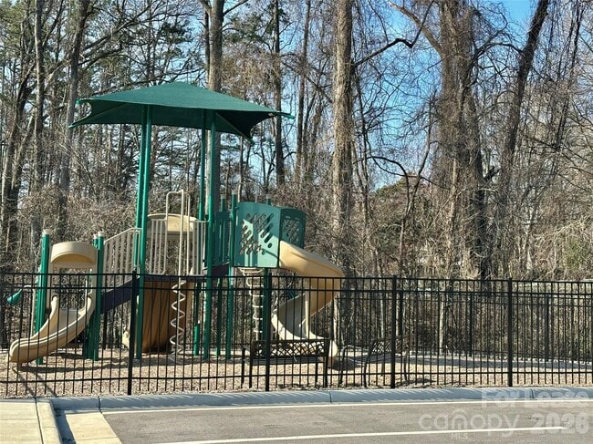 Foto del edificio - 1339 Mifflin Ln