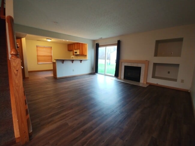 Building Photo - 6216 Kensington Glen Dr