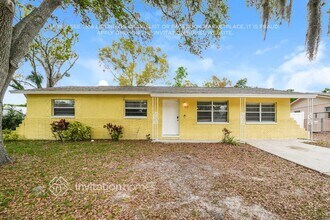Building Photo - 7012 Allview Dr