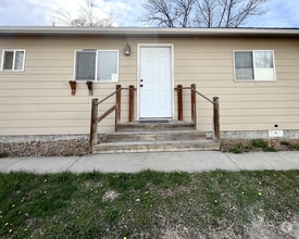 Building Photo - 805 9th Ave S