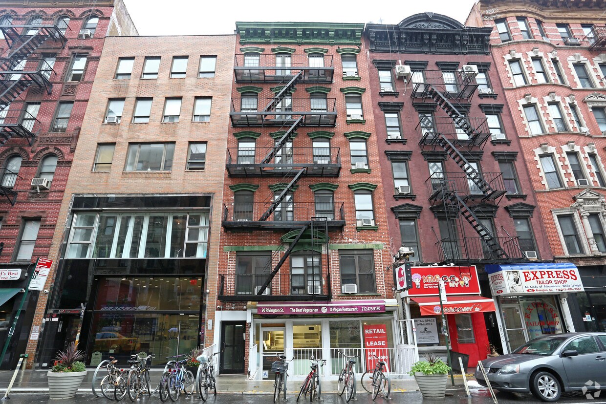 Building Photo - 90 Rivington St