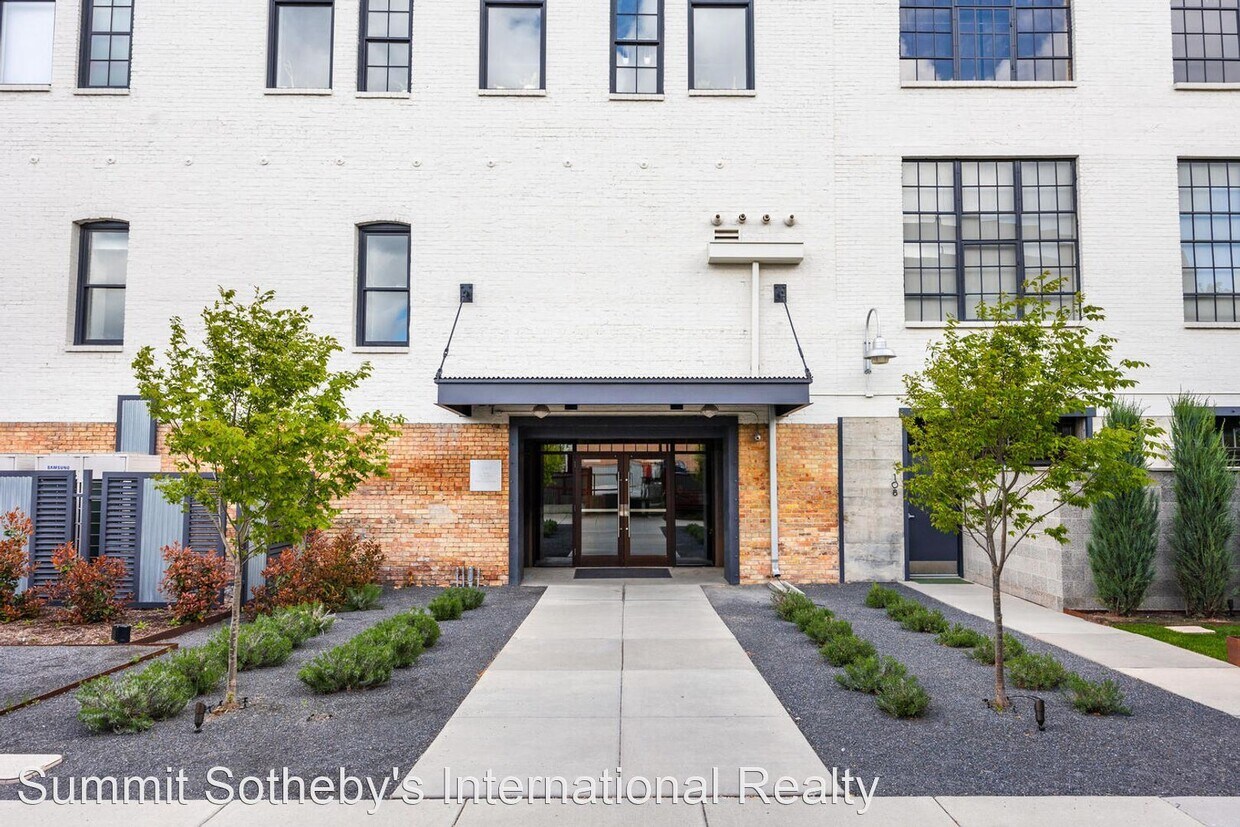 Primary Photo - 1 br, 2 bath House - 159 W. Broadway #308