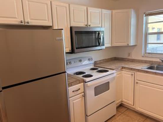 Building Photo - 4290 Gulfstream Dr