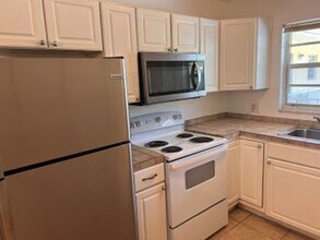 Building Photo - 4290 Gulfstream Dr