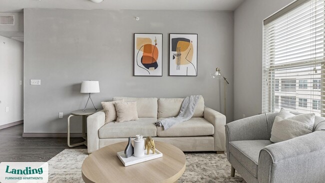 Building Photo - 650 S Main St