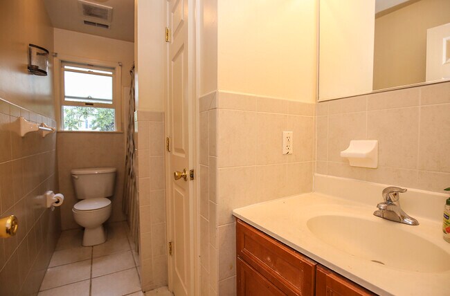 bathroom - 78 willow st