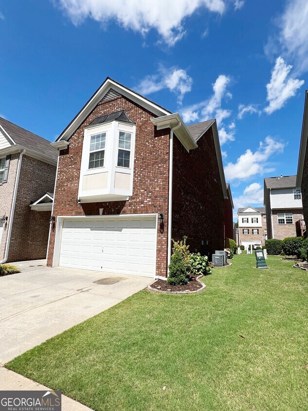 3527 Compass Rose Dr, Peachtree Corners, GA 30092 Townhome Rentals in