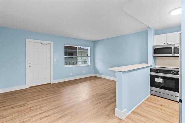 Foto del edificio - 1848 NE 46th St