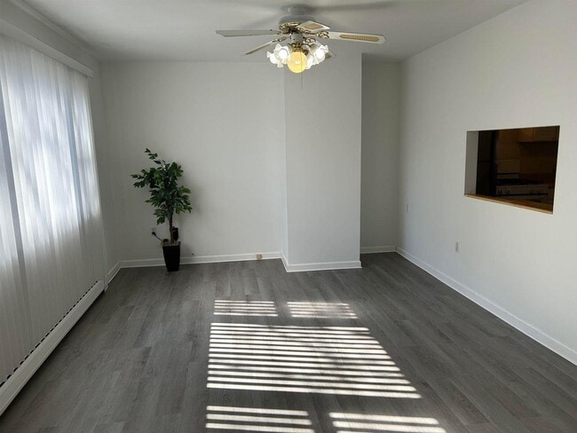 Building Photo - 105 Columbia Ave