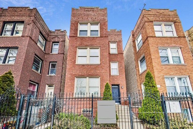 Foto del edificio - 3330 W Hutchinson St