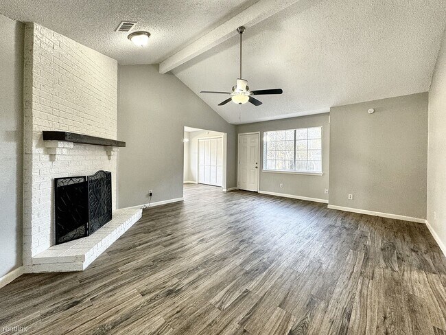 Foto del edificio - 3 br, 2 bath House - 1911 Bogatto St