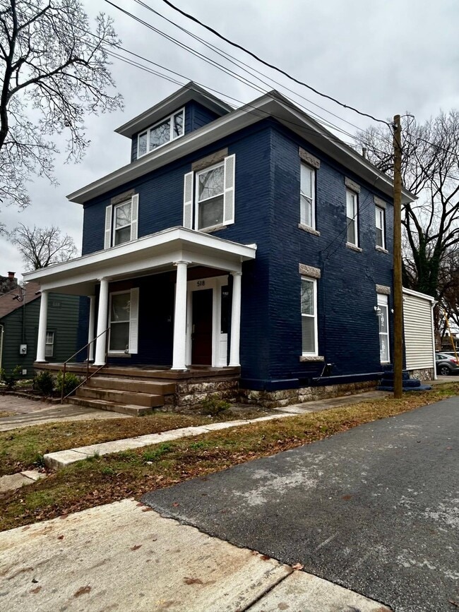 Building Photo - 518 E 13th Ave