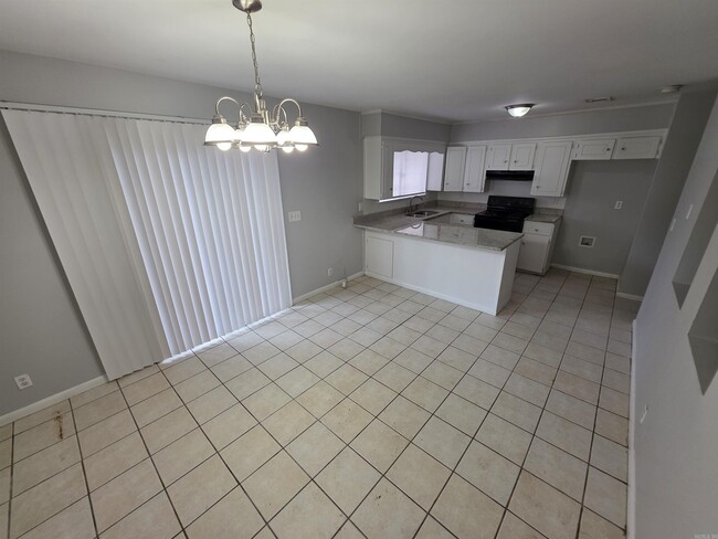 Foto del edificio - 8904 Merrymen Rd