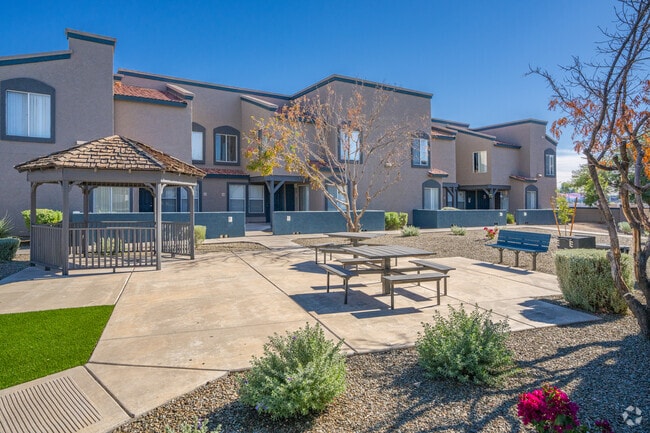 Picnic Area - Town Square